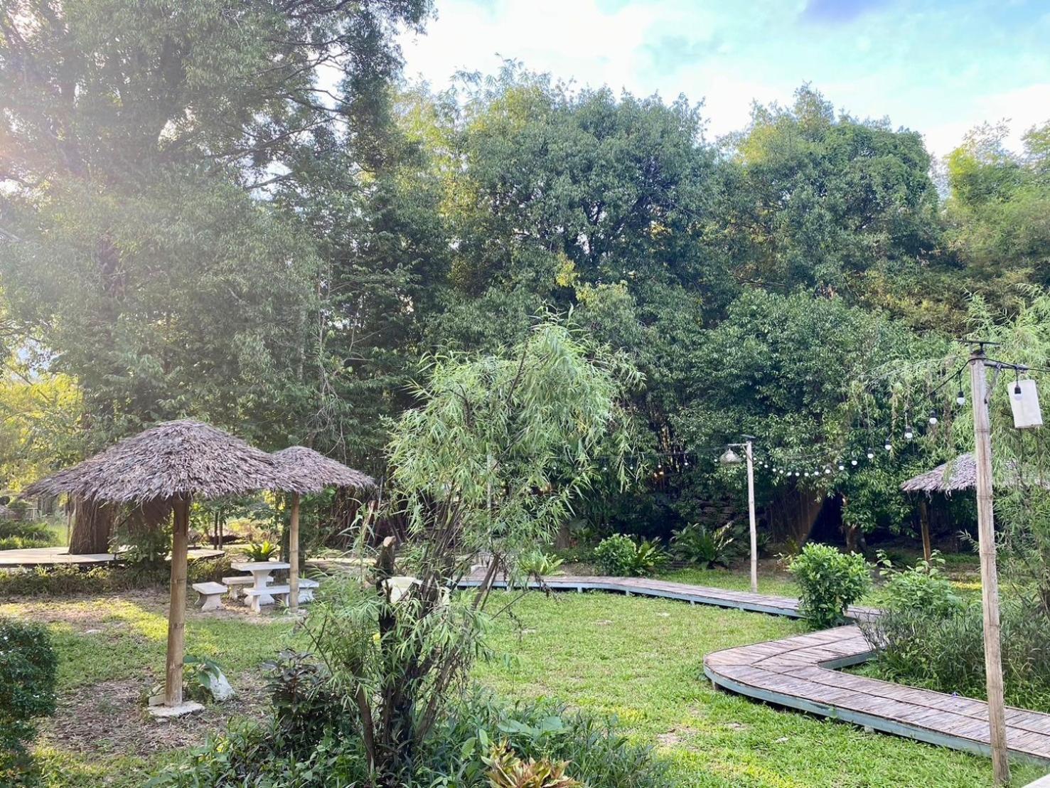 Baan Nai Baan Nok Resort นครนายก ภายนอก รูปภาพ