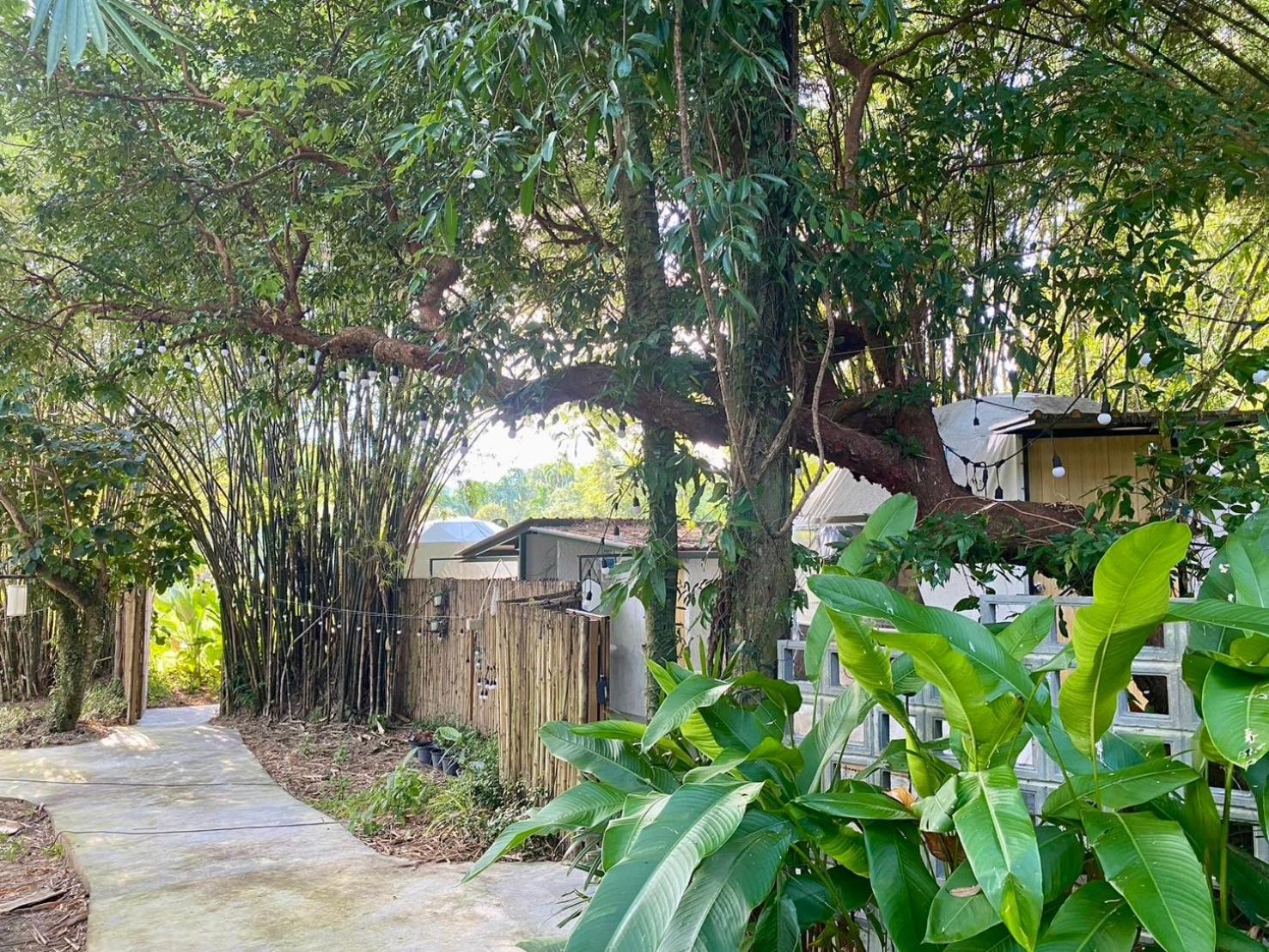 Baan Nai Baan Nok Resort นครนายก ภายนอก รูปภาพ
