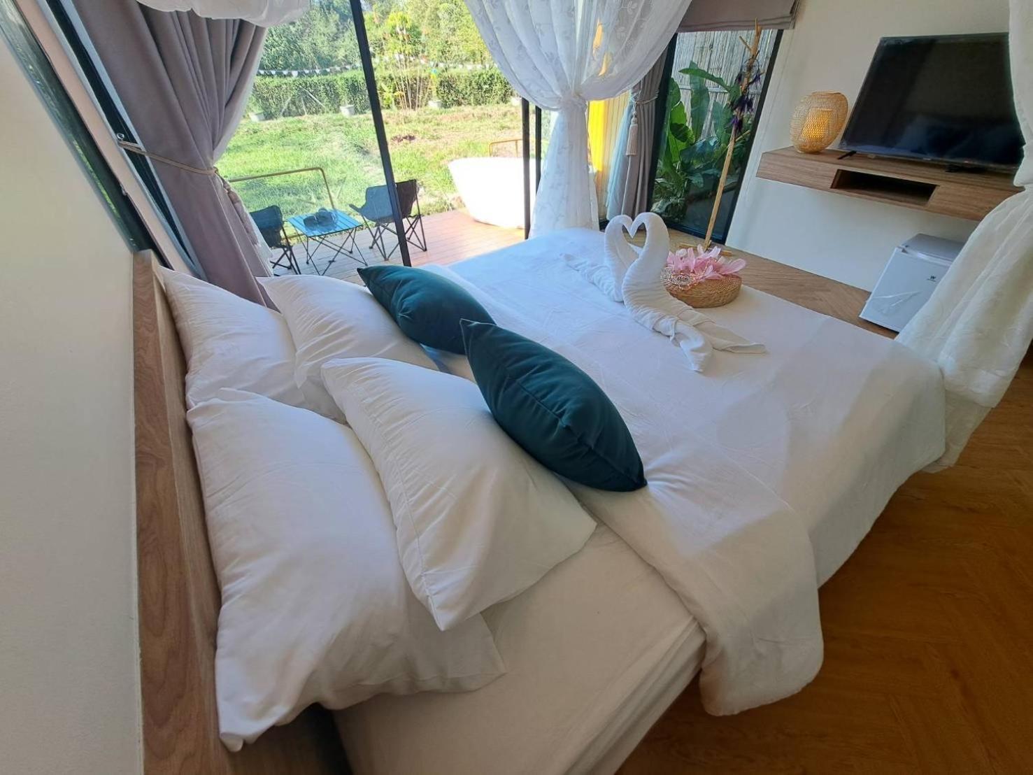 Baan Nai Baan Nok Resort นครนายก ภายนอก รูปภาพ