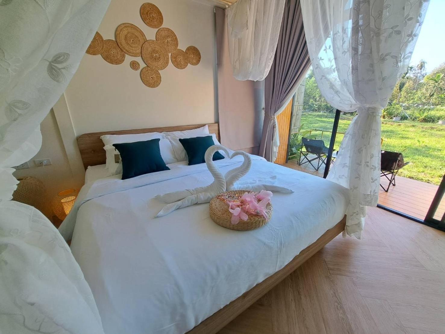 Baan Nai Baan Nok Resort นครนายก ภายนอก รูปภาพ